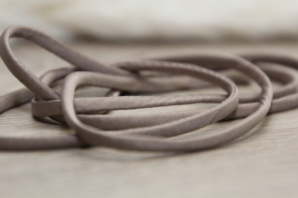 Arm-/Halsband taupe Satin