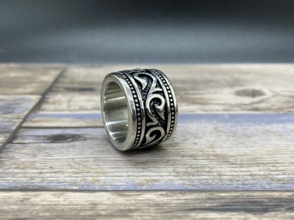Fingerring Tribal