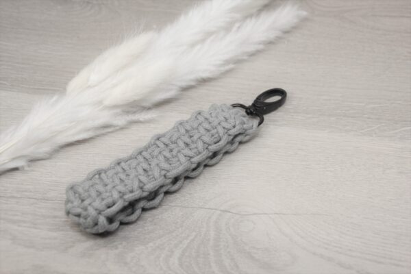 Macrame Schlüsselanhänger breit