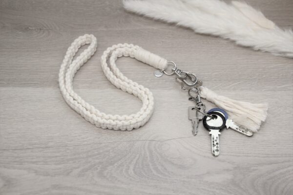 Macrame Schlüsselanhänger lang – Bild 7