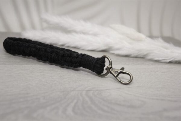 Macrame Schlüsselanhänger schwarz – Bild 3