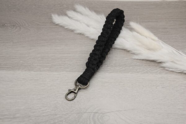 Macrame Schlüsselanhänger schwarz – Bild 2