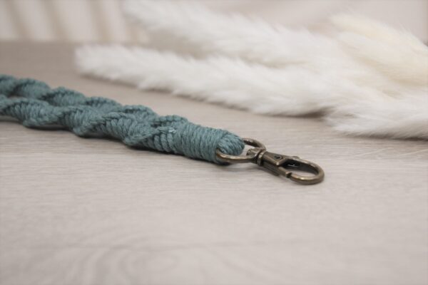 Macrame Schlüsselanhänger Spiral grün