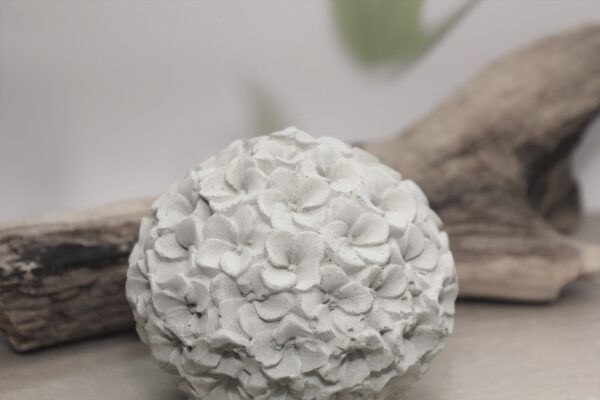 Betonkugel Hortensien – Bild 2